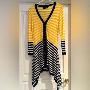 Talk of the Walk asymmetrical yellow white and blue sweater very cute size L